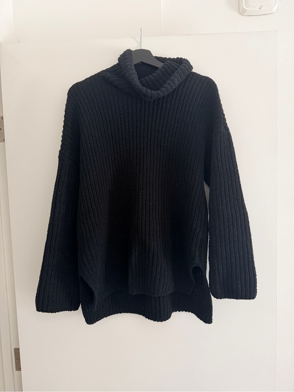 Abercrombie & Fitch Black Chunky Knit Cowl Neck Turtleneck Sweater